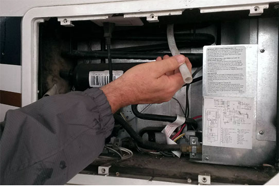 Прочистка слива (дренаж) холодильника в Клине